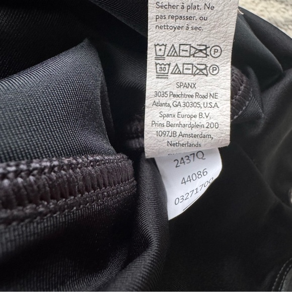 Spanx Women’s Black Faux Leather Shape Leggings Size XL Style 2437Q - Picture 5 of 5